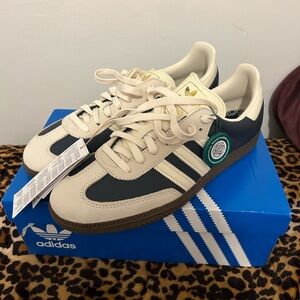Navy and Cream Adidas OG Sambas. Woman 11. NWT